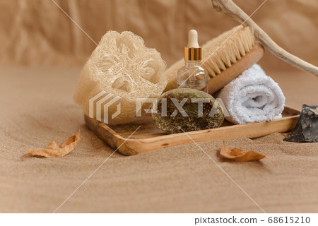 Eco-friendly spa, massage, peeling and hydration kit Eco-friendly spa, massage, peeling and hydration kit 68615210