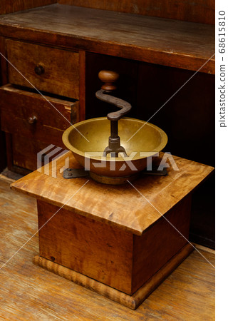 Antique manual wooden coffee grinder 68615810