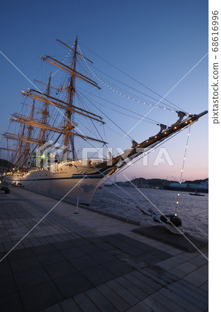 Nagasaki sailboat festival (night version) Nagasaki sailboat festival (night version) 68616996