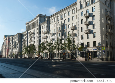 tverskaya Street in Moscow in the early morning tverskaya Street in Moscow in the early morning 68619520