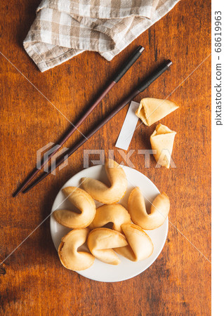 Chinese lucky cookies. Fortune cookies. Chinese lucky cookies. Fortune cookies. 68619963