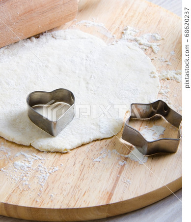 Ingredients ready for baking cookies 68620237