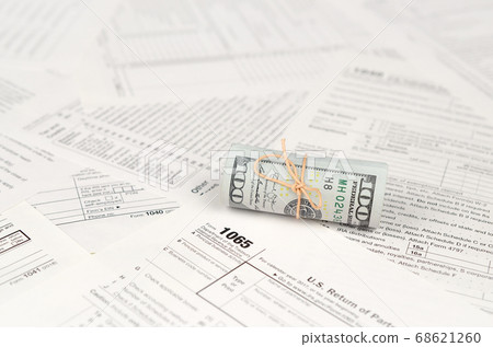1065 U.S. Return of Parentship Income form with 68621260