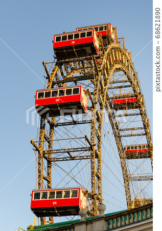 Vienna, prater riesenrad at sunset Vienna, prater riesenrad at sunset 68621890