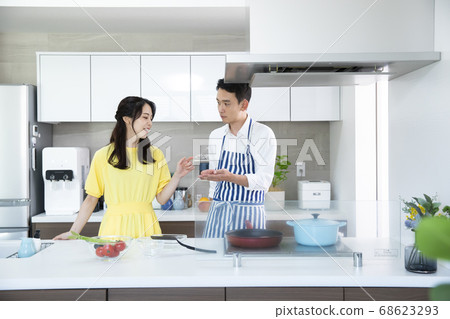 Men who cook Men who cook 68623293