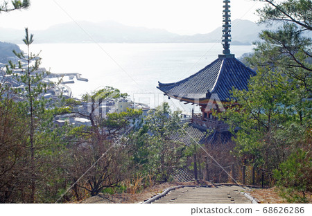 從天文台眺望三重塔和瀨戶內的景色 從天文台眺望三重塔和瀨戶內的景色 68626286