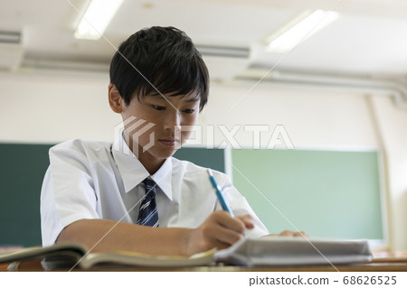 初中上課現場 68626525