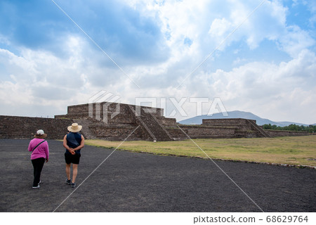 People walking in the Teotihuacan ruins, a World Heritage Site in Mexico People walking in the Teotihuacan ruins, a World Heritage Site in Mexico 68629764