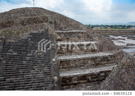 Relief of Teotihuacan ruins, World Heritage Site, Mexico 68630128