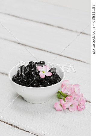 Cold tea with milk delicious beverage drinking products tapioca 024 Cold tea with milk delicious beverage drinking products tapioca 024 68631188