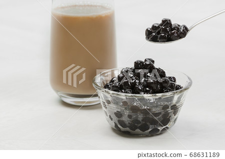 Cold tea with milk delicious beverage drinking products tapioca 045 Cold tea with milk delicious beverage drinking products tapioca 045 68631189