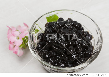 Cold tea with milk delicious beverage drinking products tapioca 033 Cold tea with milk delicious beverage drinking products tapioca 033 68631213