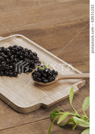 Cold tea with milk delicious beverage drinking products tapioca 040 Cold tea with milk delicious beverage drinking products tapioca 040 68631282