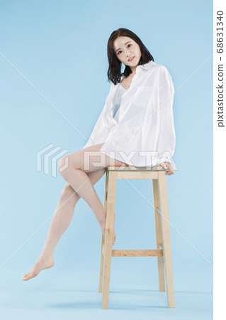 Women's natural beauty concept, beautiful young woman with clean perfect skin. summer skin care. 417 Women's natural beauty concept, beautiful young woman with clean perfect skin. summer skin care. 417 68631340