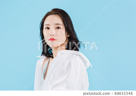 Women's natural beauty concept, beautiful young woman with clean perfect skin. summer skin care. 441 Women's natural beauty concept, beautiful young woman with clean perfect skin. summer skin care. 441 68631548