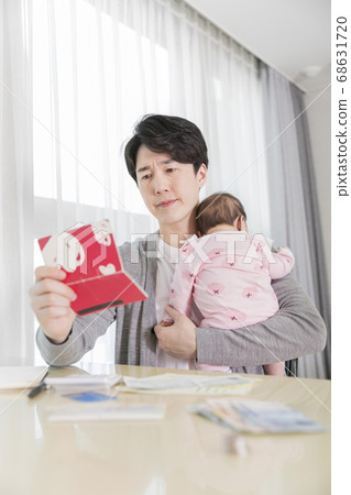 Modern young family concept, young mother and father with newborn 596 Modern young family concept, young mother and father with newborn 596 68631720