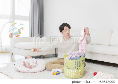Modern young family concept, young mother and father with newborn 507 Modern young family concept, young mother and father with newborn 507 68632000