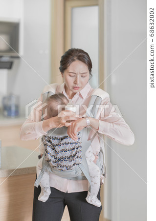 Modern young family concept, young mother and father with newborn 307 Modern young family concept, young mother and father with newborn 307 68632002