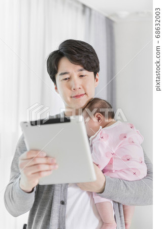 Modern young family concept, young mother and father with newborn 483 Modern young family concept, young mother and father with newborn 483 68632003