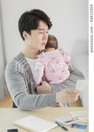 Modern young family concept, young mother and father with newborn 583 Modern young family concept, young mother and father with newborn 583 68632004
