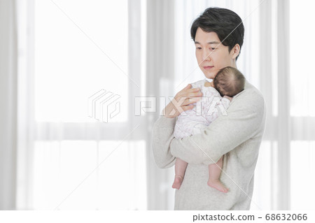 Modern young family concept, young mother and father with newborn 419 Modern young family concept, young mother and father with newborn 419 68632066