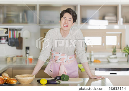 Modern young family concept, young mother and father with newborn 461 Modern young family concept, young mother and father with newborn 461 68632134
