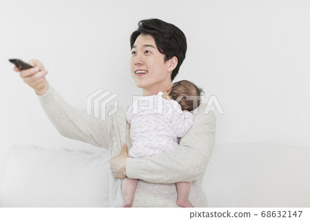Modern young family concept, young mother and father with newborn 428 Modern young family concept, young mother and father with newborn 428 68632147