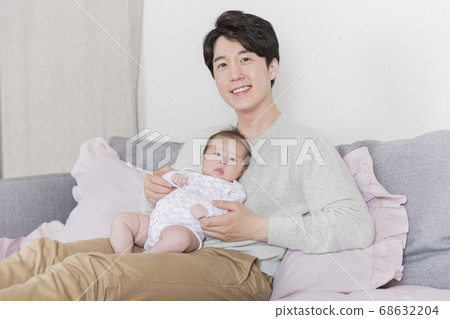 Modern young family concept, young mother and father with newborn 364 Modern young family concept, young mother and father with newborn 364 68632204