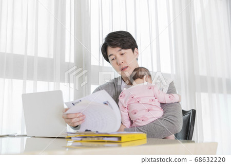 Modern young family concept, young mother and father with newborn 597 Modern young family concept, young mother and father with newborn 597 68632220