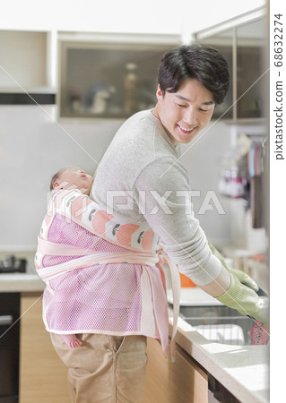 Modern young family concept, young mother and father with newborn 454 Modern young family concept, young mother and father with newborn 454 68632274