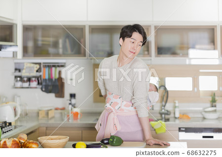 Modern young family concept, young mother and father with newborn 453 Modern young family concept, young mother and father with newborn 453 68632275