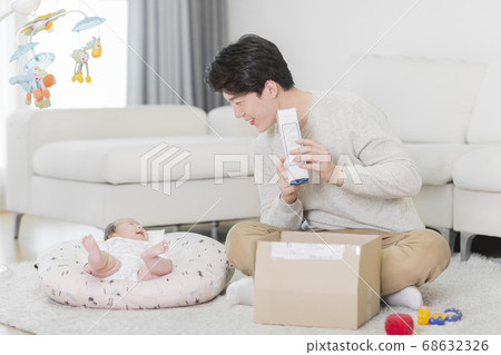 Modern young family concept, young mother and father with newborn 399 Modern young family concept, young mother and father with newborn 399 68632326