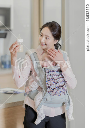 Modern young family concept, young mother and father with newborn 207 Modern young family concept, young mother and father with newborn 207 68632350