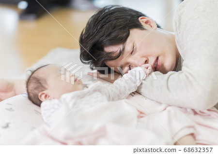 Modern young family concept, young mother and father with newborn 383 Modern young family concept, young mother and father with newborn 383 68632357