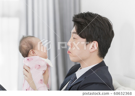 Modern young family concept, young mother and father with newborn 475 Modern young family concept, young mother and father with newborn 475 68632368