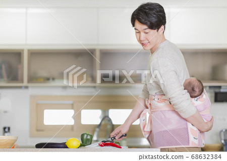 Modern young family concept, young mother and father with newborn 460 Modern young family concept, young mother and father with newborn 460 68632384