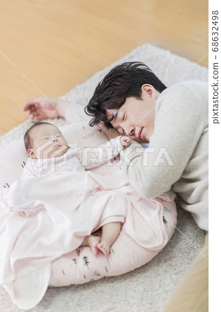 Modern young family concept, young mother and father with newborn 386 Modern young family concept, young mother and father with newborn 386 68632498