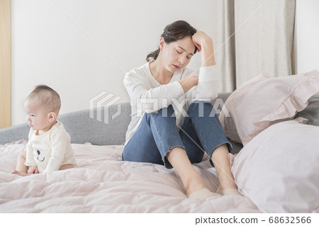 Modern young family concept, young mother and father with newborn 354 Modern young family concept, young mother and father with newborn 354 68632566