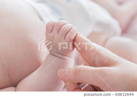 Modern young family concept, young mother and father with newborn 012 Modern young family concept, young mother and father with newborn 012 68632644