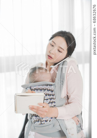 Modern young family concept, young mother and father with newborn 275 Modern young family concept, young mother and father with newborn 275 68632676