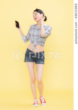 Life style concept, happy shopping time. Young asian woman with shopping bags and cart. 361 68632869