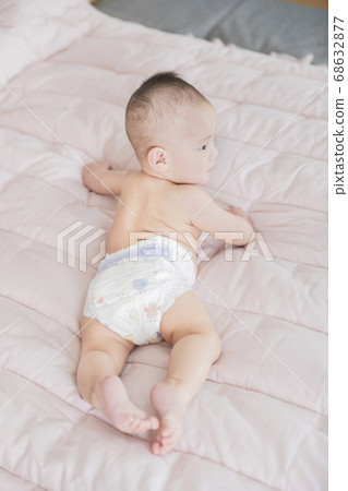 Modern young family concept, young mother and father with newborn 057 Modern young family concept, young mother and father with newborn 057 68632877