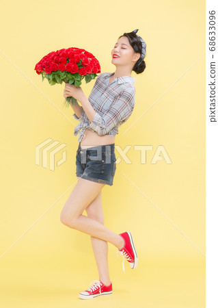 Life style concept, happy shopping time. Young asian woman with shopping bags and cart. 367 68633096