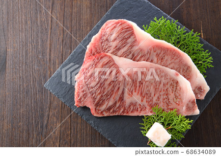 Japanese black beef sirloin steak raw meat Japanese black beef sirloin steak raw meat 68634089