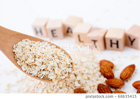 Oatmeal image HEALTHY 68635415