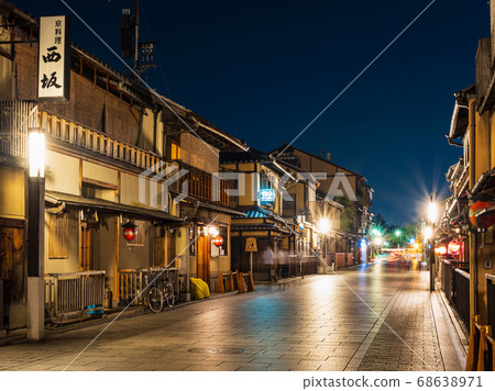 Kyoto Night Gion Hanamikoji 68638971