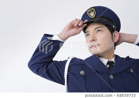 Male police officer Male police officer 68639733