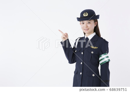 女警官指向 68639751