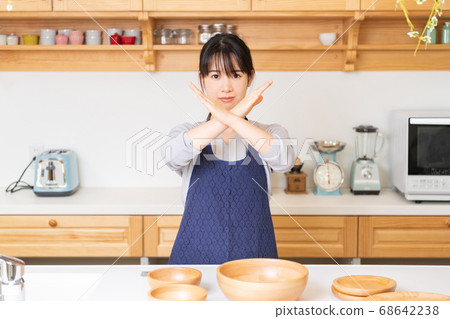 Young woman making NG sign Young woman making NG sign 68642238