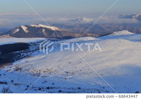Snow scene from the summit of Kurumayama in the middle of winter 68643447
